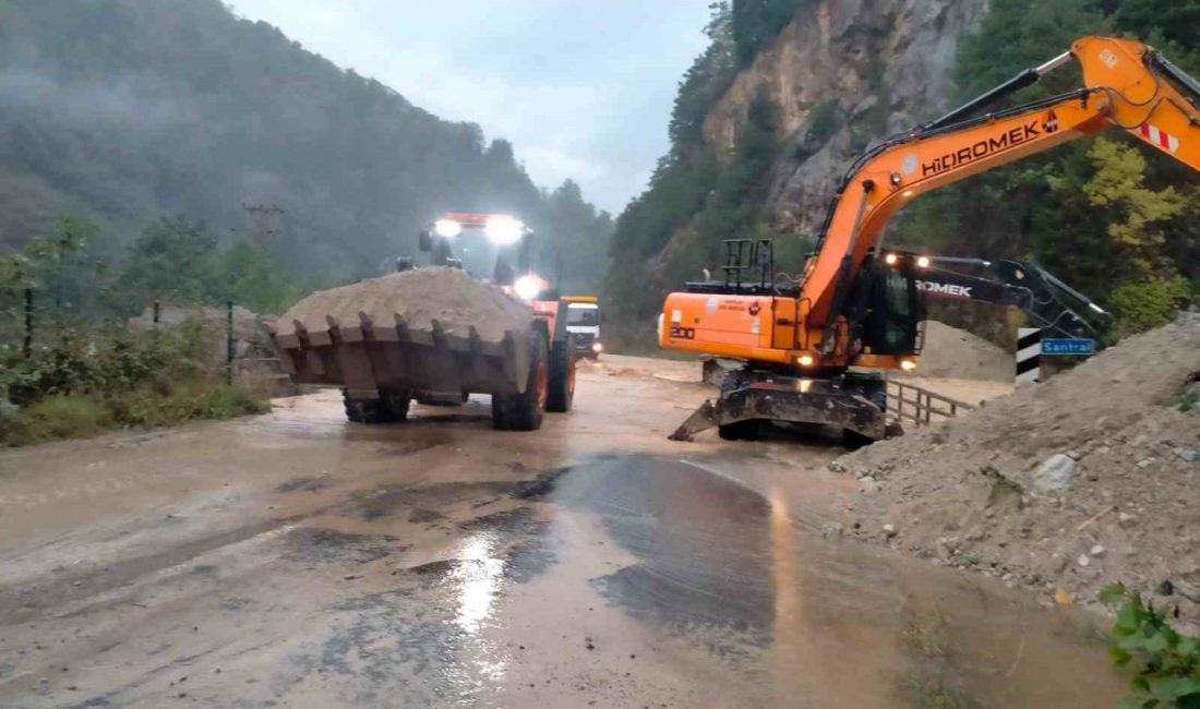Doğu Karadeniz Bölgesi’nde iki gündür etkili olan şiddetli yağışlar Rize’nin