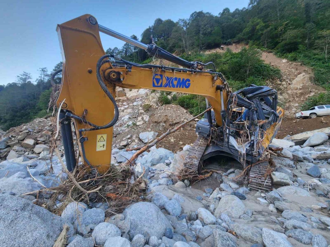 Rize’yi hafta sonu etkisi altına alan şiddetli sağanak yağışlar nedeniyle