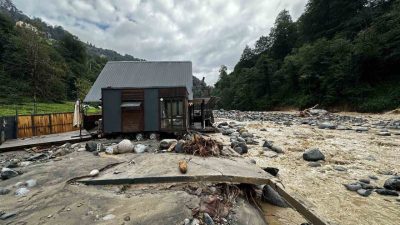 Rize’nin Ardeşen ilçesine bağlı Tunca Beldesi sel ve heyelandan en