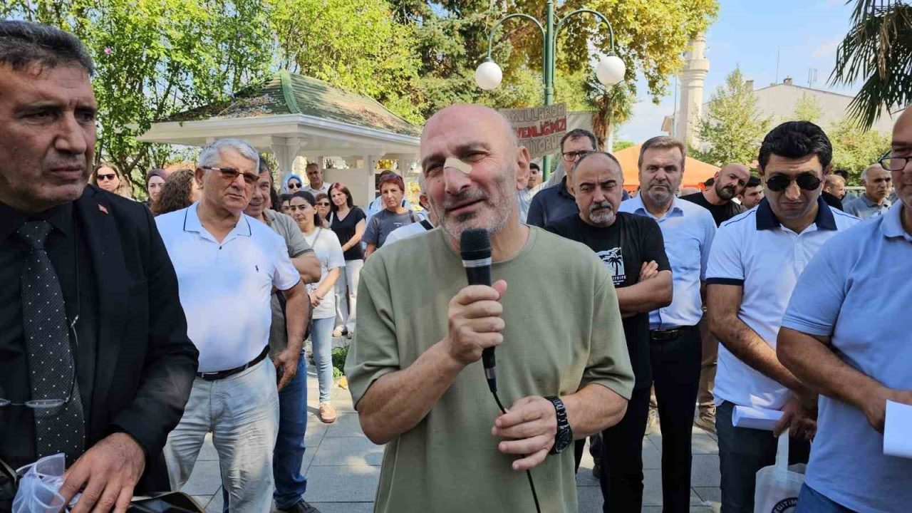 Sakarya’nın Sapanca ilçesinde uyardığı öğrencisinin velisi ile yakını tarafından darbedilen