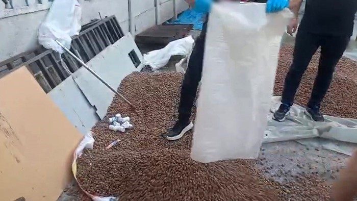 Sakarya’da jandarma ekiplerince yapılan uyuşturucu operasyonlarında sentetik hap, bonzai, metamfetamin