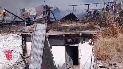 Kars’ın Sarıkamış ilçesinde bir evde çıkan yangın başka bir eve