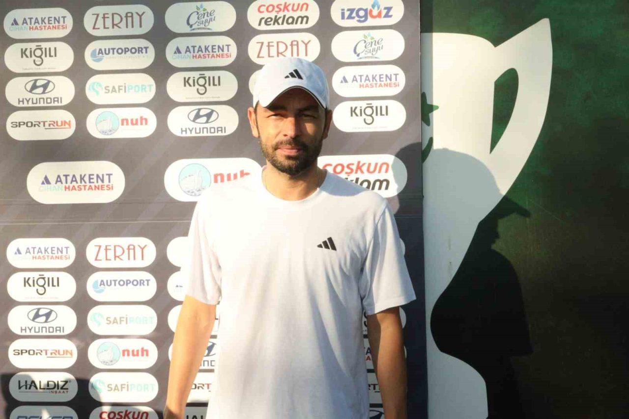 Kocaelispor Teknik Direktörü Selçuk İnan, pazartesi günü deplasmanda oynayacakları Beşiktaş