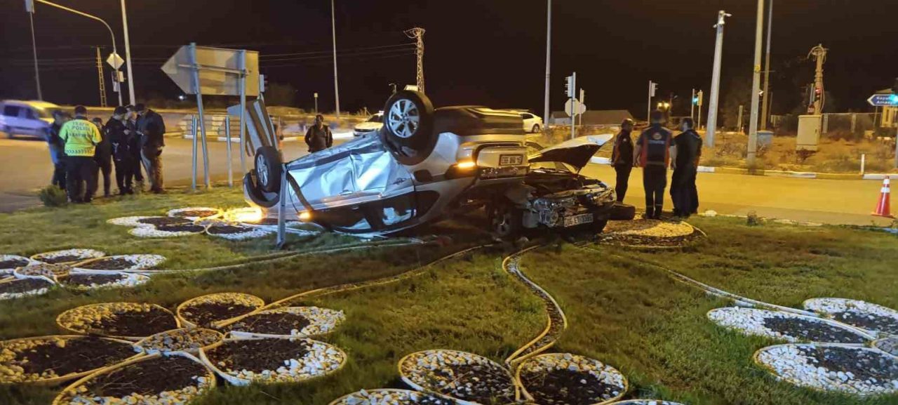 Sivas’ta iki otomobilin karıştığı kazada sürücüler yaralandı. Edinilen bilgilere göre