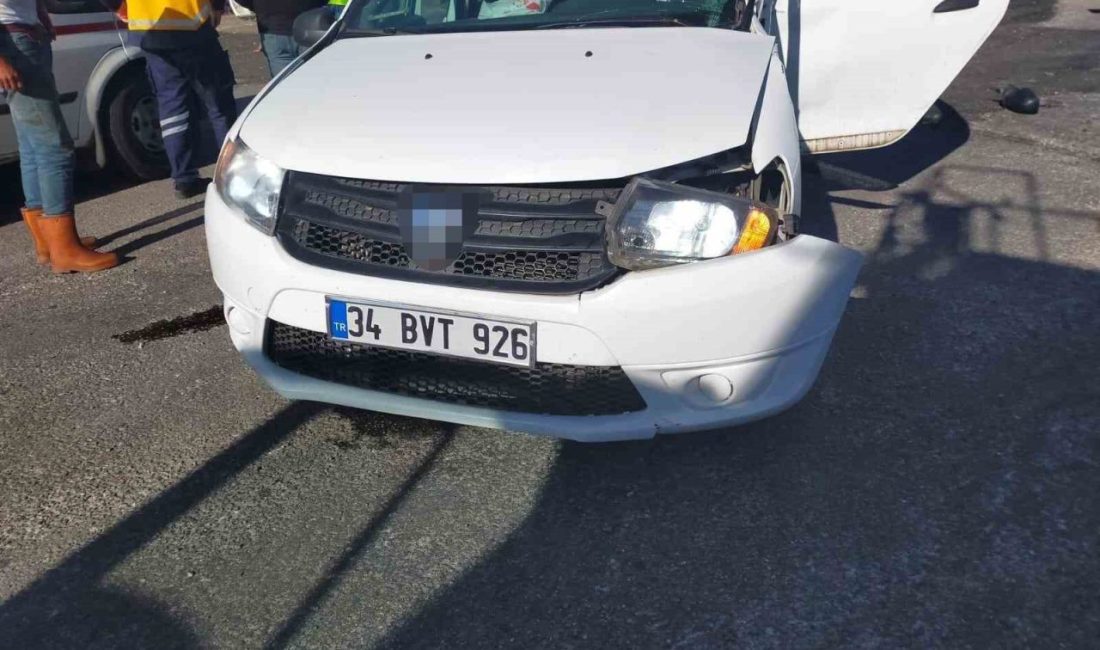 Sivas’ın İmranlı ilçesinde iki hafif ticari aracın çarpışması sonucu 4