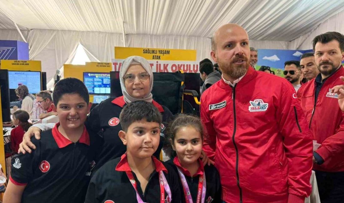 İstanbul’da düzenlenen TEKNOFEST’te Erzurum’u temsil eden Tatbikat İlkokulu öğrencileri “Sağlıklı