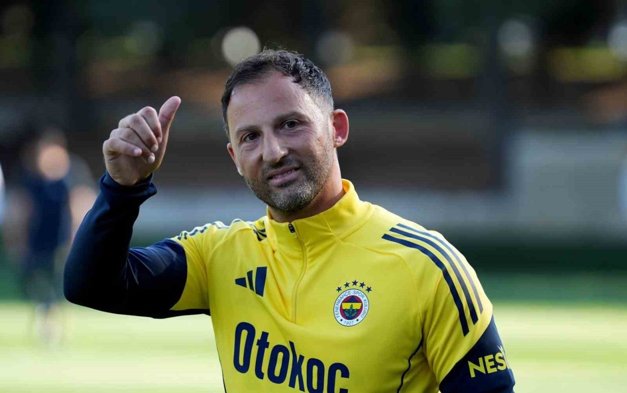 Fenerbahçe, Trabzonspor maçının hazırlıklarını yeni teknik direktörü Domenico Tedesco yönetiminde