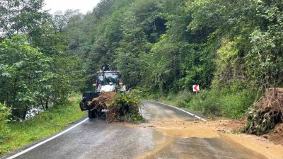 Trabzon’da dün gece etkili olan şiddetli yağışlar, Akçaabat, Araklı, Maçka