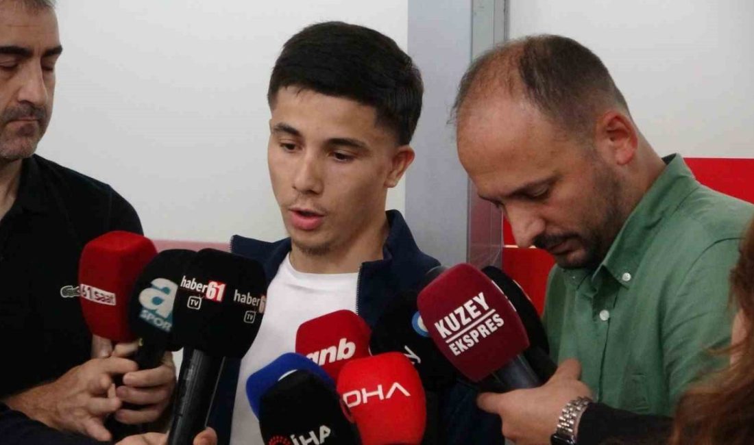 Trabzonspor, prensip anlaşmasına vardığı Fransız ekibi Saint-Etienne’de forma giyen 23