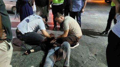 Sakarya’nın Akyazı ilçesinde trafikten men motosiklet ile kamyonetin çarpışması neticesinde