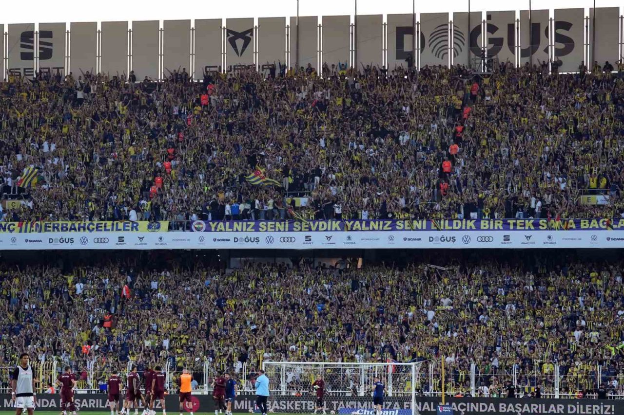 Trendyol Süper Lig’in 5. haftasında Fenerbahçe, Trabzonspor’u konuk ediyor. Mücadelenin