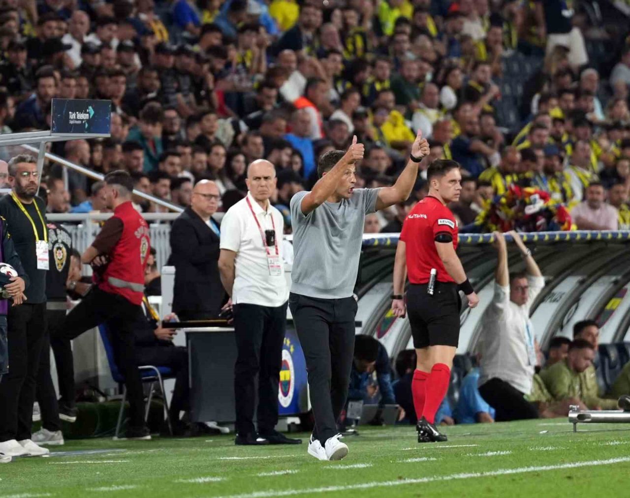 Trendyol Süper Lig 1. hafta erteleme maçında Fenerbahçe evinde karşılaştığı