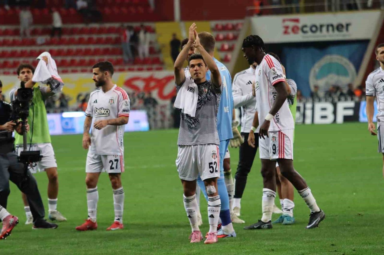 Trendyol Süper Lig’in 1. hafta erteleme maçında Kayserispor, sahasında Beşiktaş’a