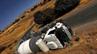 Tunceli’nin Çemişgezek ilçesinde meydana gelen iki ayrı trafik kazasında bir