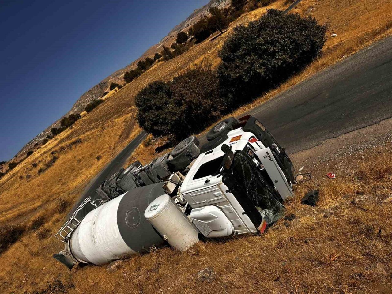 Tunceli’nin Çemişgezek ilçesinde meydana gelen iki ayrı trafik kazasında bir