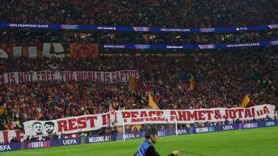 UEFA Şampiyonlar Ligi 2. hafta maçında Galatasaray, sahasında Liverpool ile