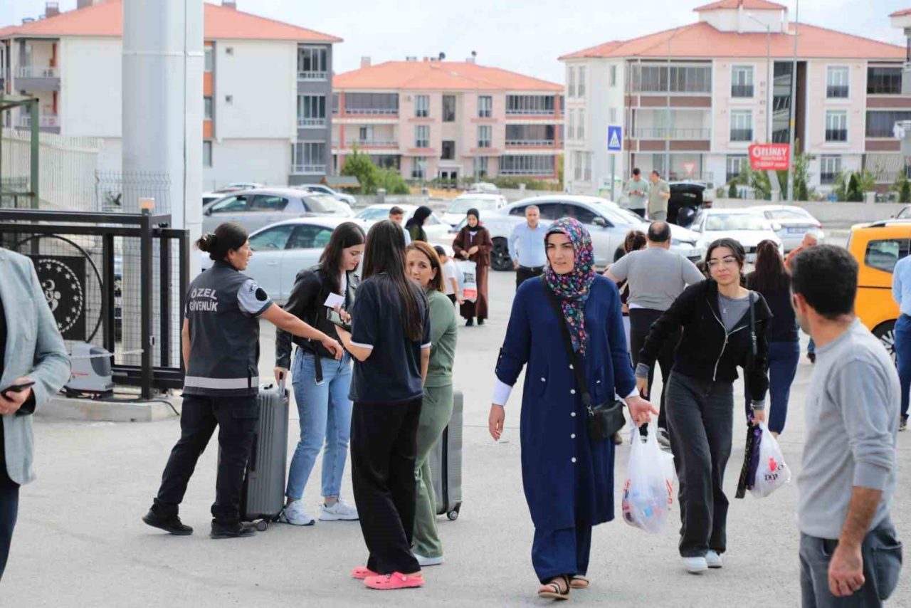 Erzincan Binali Yıldırım Üniversitesi’ni kazanarak Erzincan’a gelen ve Gençlik ve