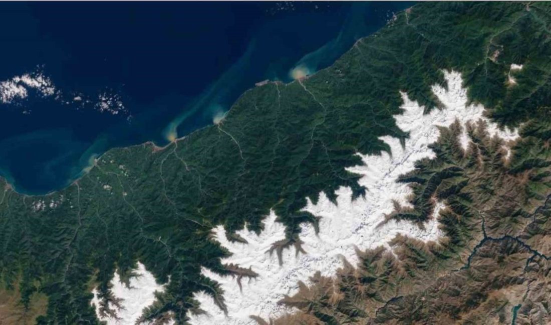 Doğu Karadeniz’in doğusunu kapsayan yüksek çözünürlüklü uydu görüntülerinde hafta sonu