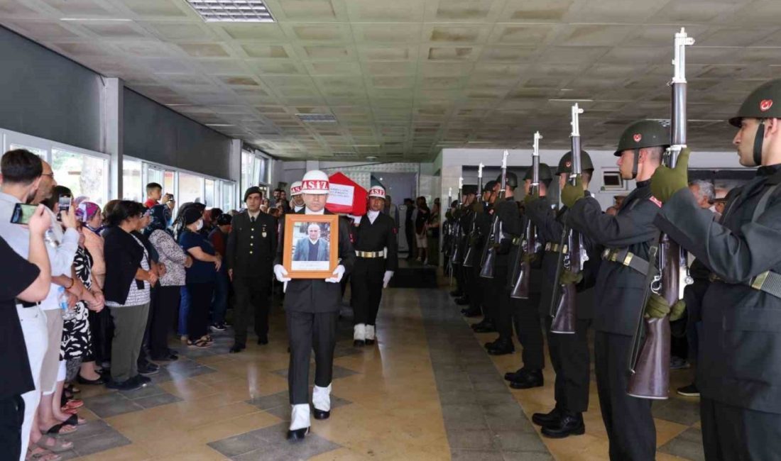 Erzincan’da vefat eden Kıbrıs Gazisi Ali Türkoğlu son yolculuğuna uğurlandı.