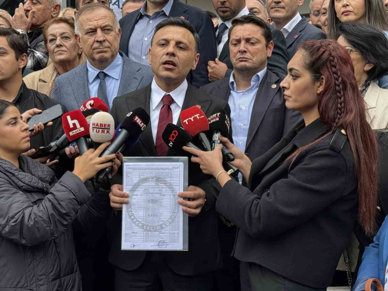 CHP İstanbul İl Başkanlığı Olağanüstü Kongresi’nde yeniden CHP İl Başkanı