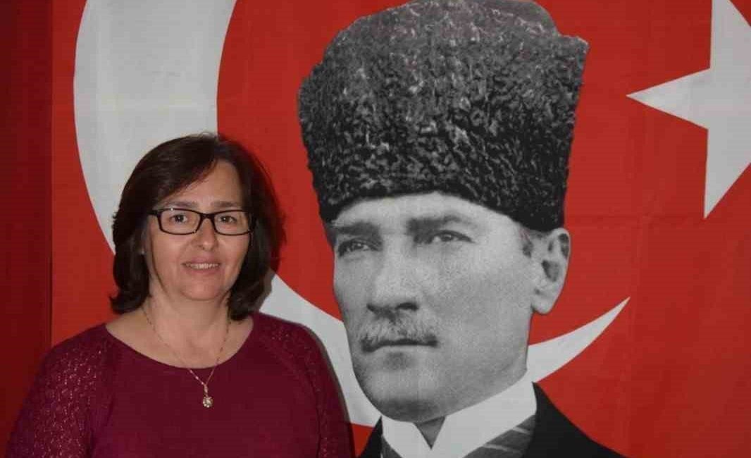 Cumhuriyet Halk Partisi (CHP) Yenipazar İlçe Başkanı Sergül Duransoy ve