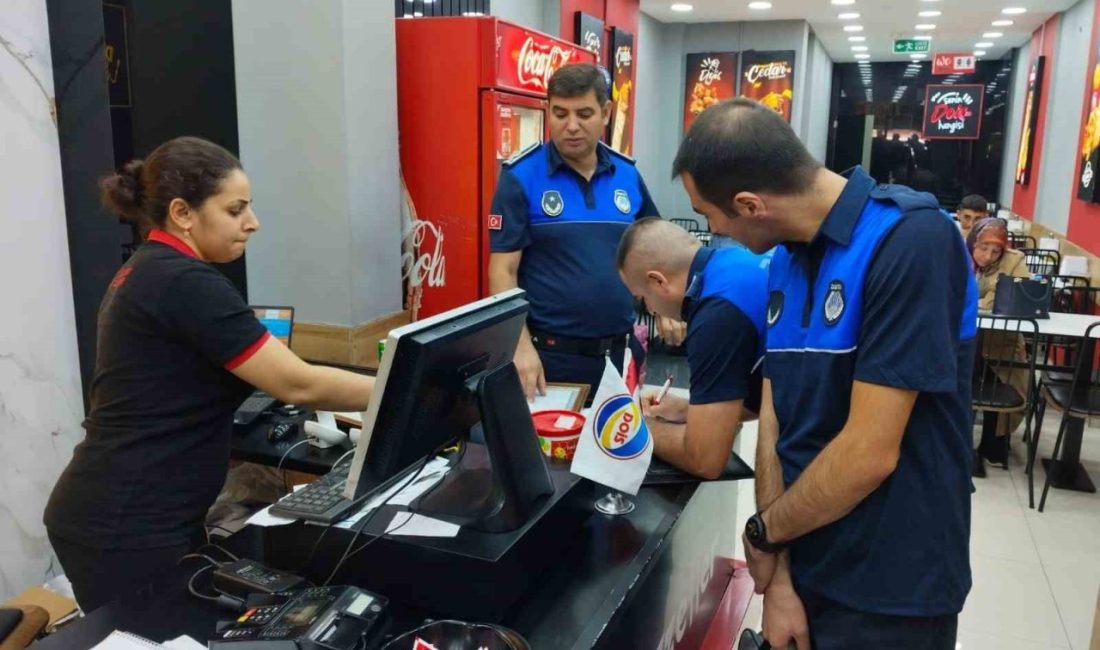 Erzincan Belediyesi Zabıta Müdürlüğü ekipleri, şehir merkezinde faaliyet gösteren lokanta,