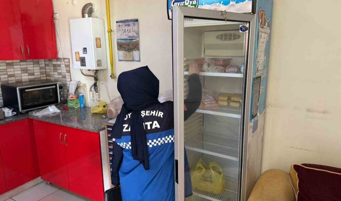 Kocaeli’de zabıta ekipleri, yeni eğitim yılının başlamasıyla okul kantinlerinde denetim