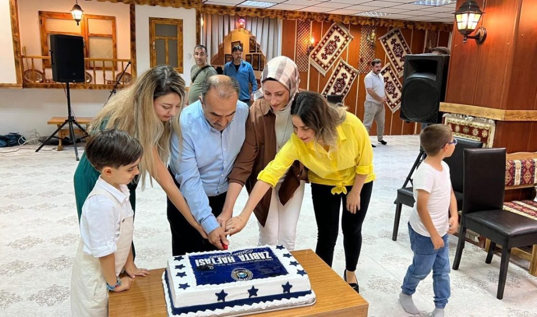 Erzincan Belediye Başkanı. Bekir Aksun, Başkan Yardımcıları ve Meclis Üyeleriyle