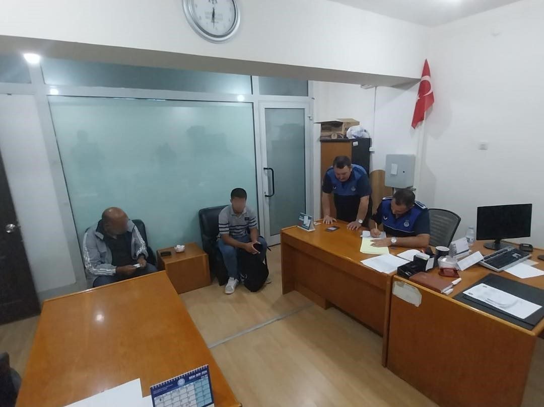 Erzincan’da zabıta ekipleri, dilencilik faaliyetlerine yönelik denetimlerinde farklı illerden gelen