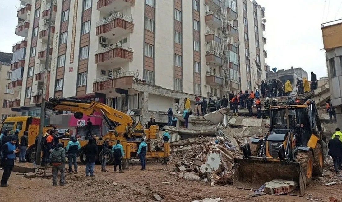 Gaziantep’in Nizip ilçesinde 6 Şubat depreminde yıkılan ve 51 kişinin