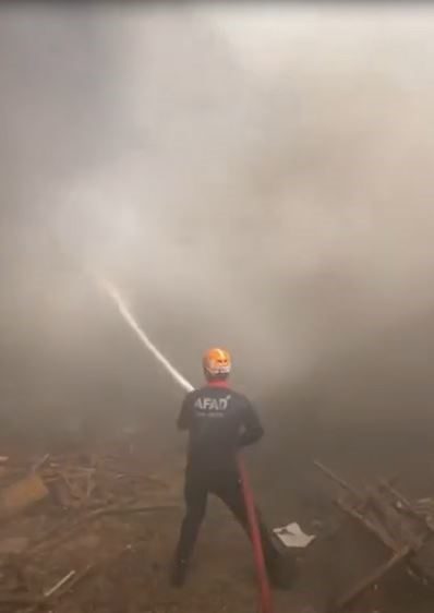 Ardahan’da bir ahırda çıkan yangında 15 küçükbaş ve 8 büyükbaş