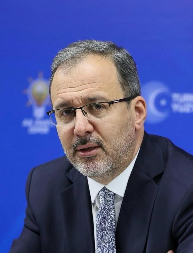 Önceki dönem Gençlik ve Spor Bakanı, AK Parti İzmir Milletvekili