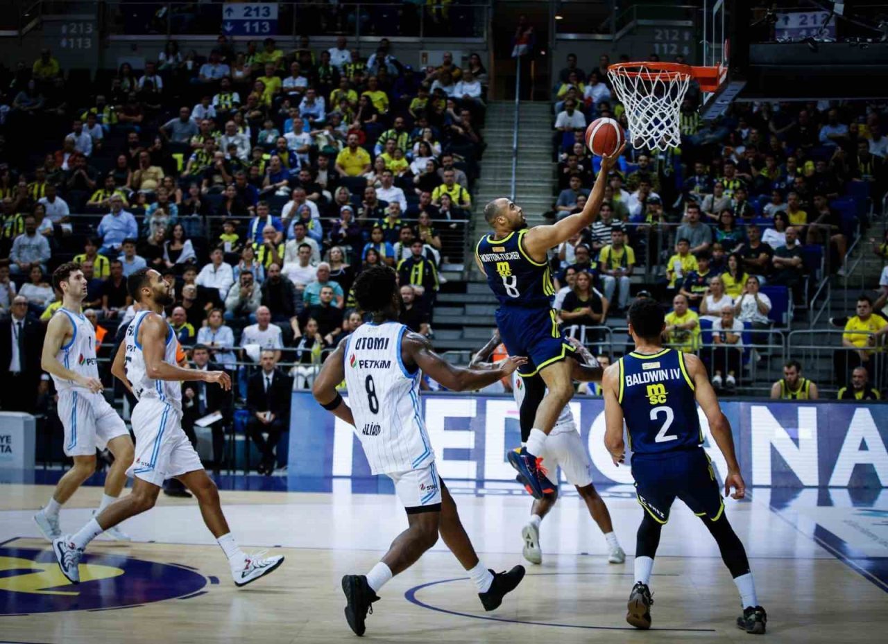 Aliağa Petkimspor, Basketbol Süper Ligi’nin ikinci haftasında Fenerbahçe’ye deplasmanda mağlup