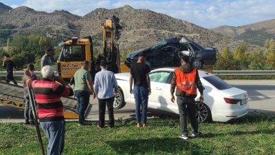 Amasya’da dün iki sivil aracın çarpıştığı kazada yaralanan başpolis Ercan