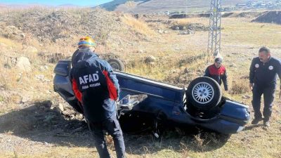 Ardahan’da otomobilin devrilmesi sonucu 4 kişi yaralandı. Edinilen bilgiye göre,