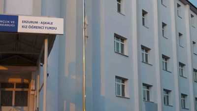 Erzurum’un Aşkale ilçesinde Kız Öğrenci yurdunun depreme dayanıklı olmadığından dolayı