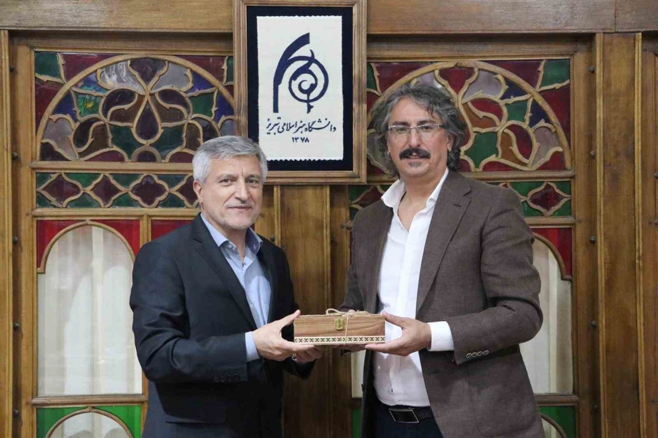 Atatürk Üniversitesi Güzel Sanatlar Fakültesi Dekanı Prof. Dr. Bünyamin Aydemir