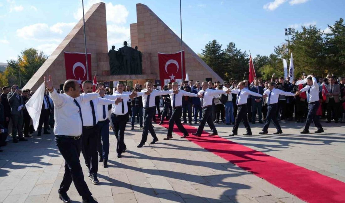 Atatürk Üniversitesi 2025-2006 Akademik yılı Yükseköğretim Kurulu (YÖK) Başkanı Prof.