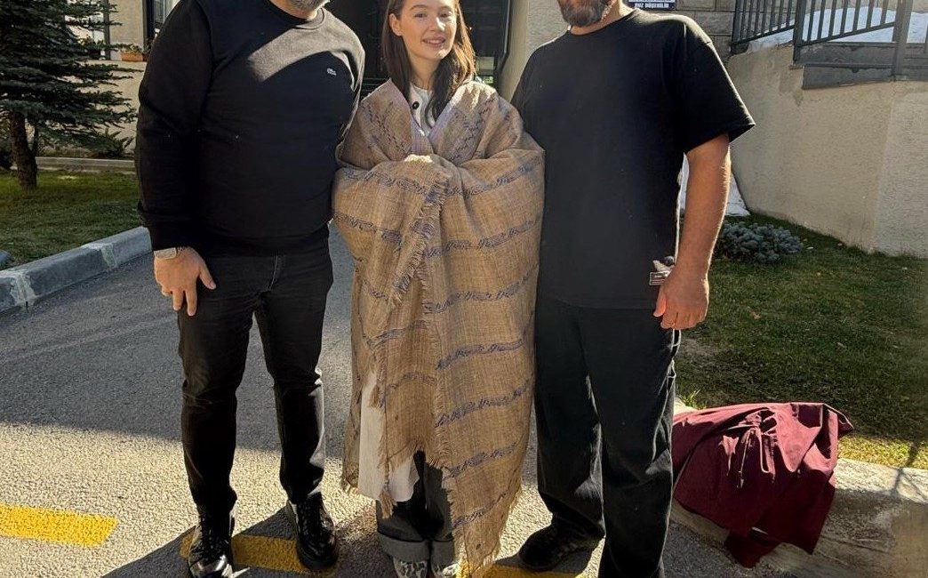 2024 yılında Ufa’da kurulan Rus Başkurtça folk-pop müzik grubu Ay