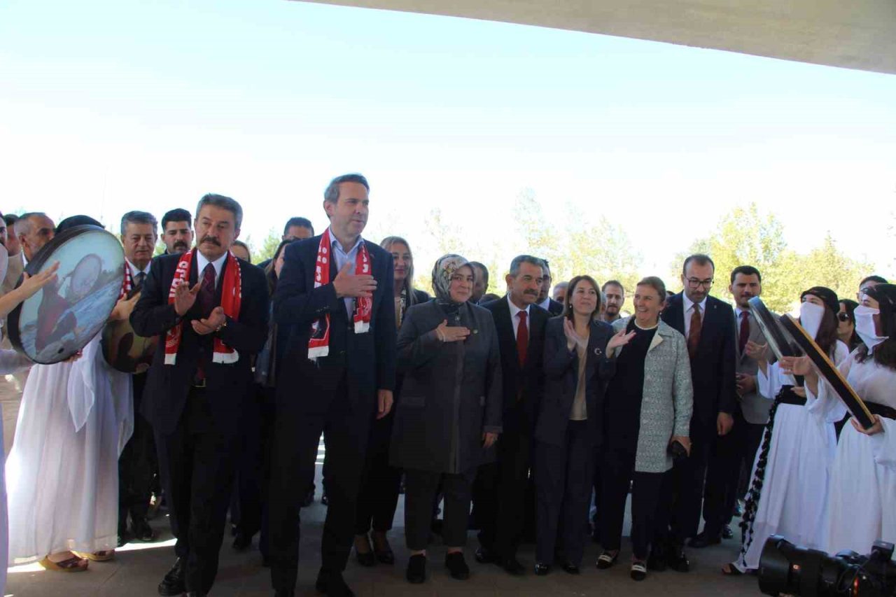 Enerji ve Tabii Kaynaklar Bakanı Alparslan Bayraktar, “Terörsüz Türkiye Kadınla