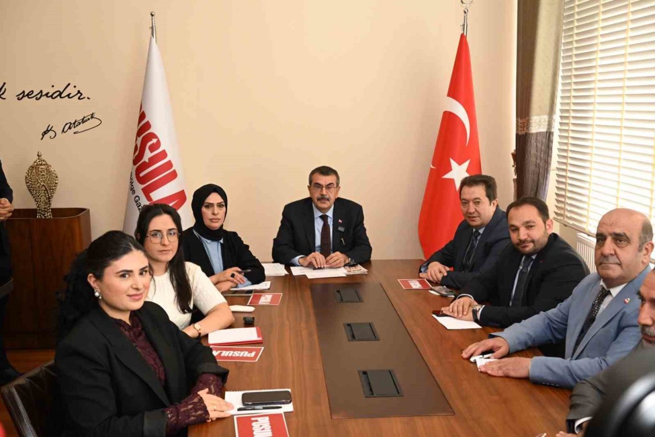 Milli Eğitim Bakanı Yusuf Tekin, zorunlu eğitim süresine ilişkin muhalefetin