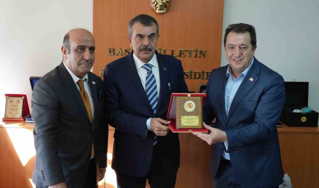 Milli Eğitim Bakanı Yusuf Tekin, Erzurum programı çerçevesinde merkezi Erzurum’da