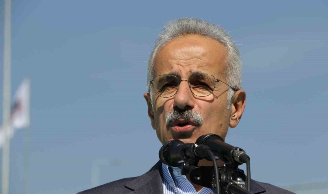 Antalya’da Kepezüstü ve Sanayi Farklı Seviyeli Kavşaklarının açılışı yapıldı. Açılış