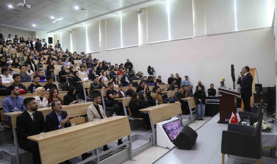 Konya Büyükşehir Belediye Başkanı Uğur İbrahim Altay, Büyükşehir Gençlik Meclisi’nin