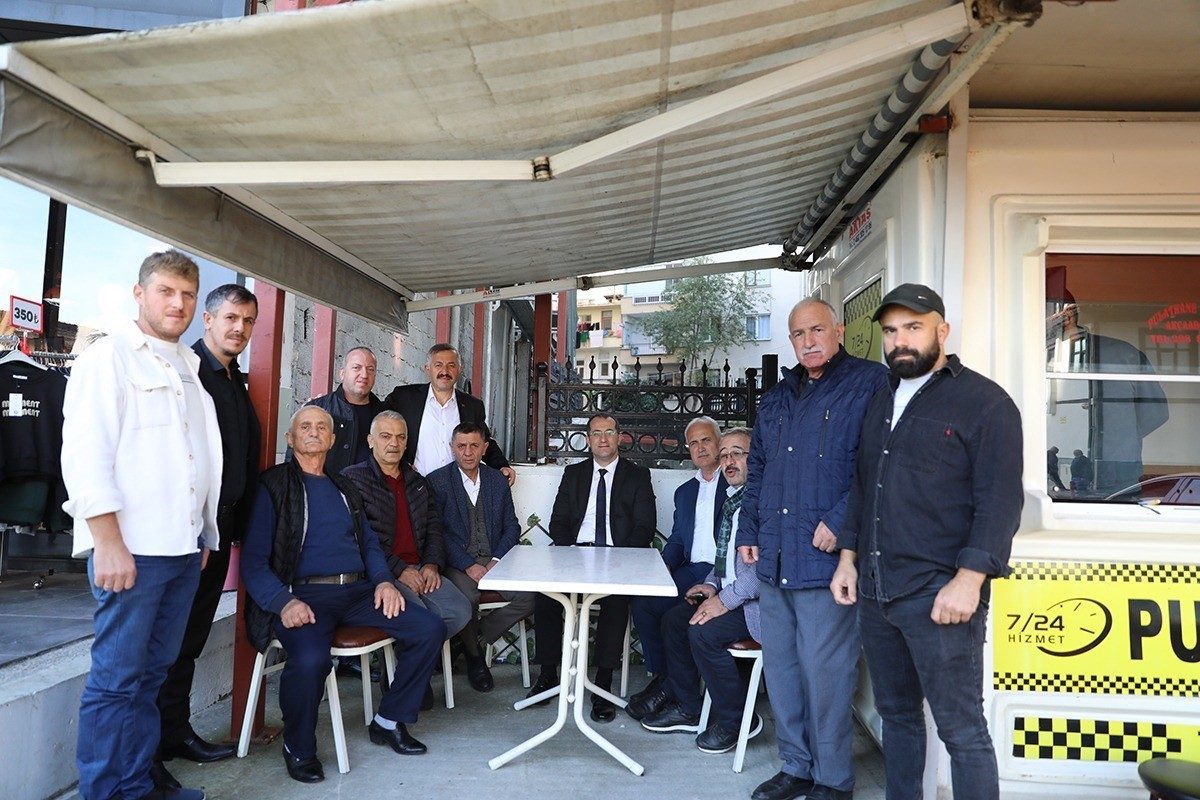 Haftaya esnaf ziyaretiyle başlayan Akçaabat Belediye Başkanı Osman Nuri Ekim,