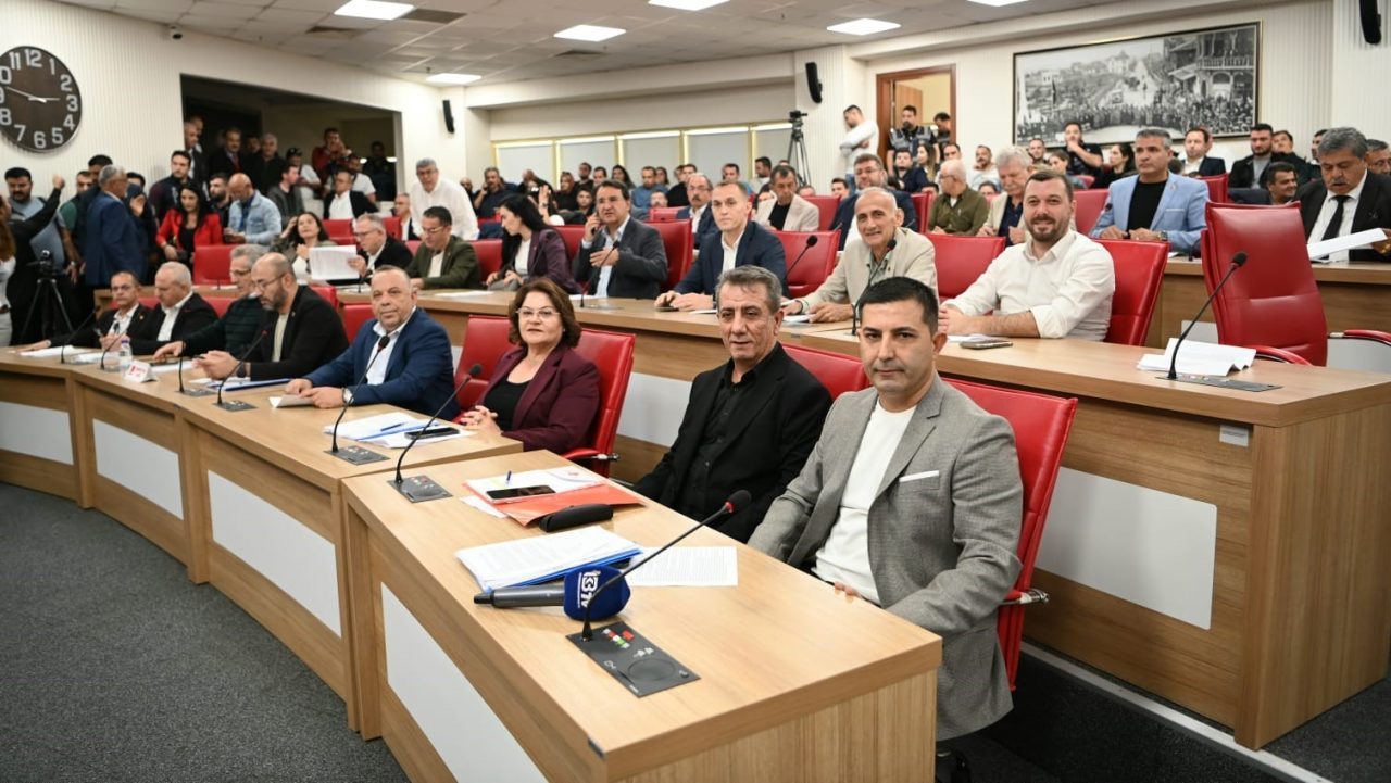 Kuşadası Belediye Başkanı ve CHP Grup Başkan Vekili Ömer Günel,