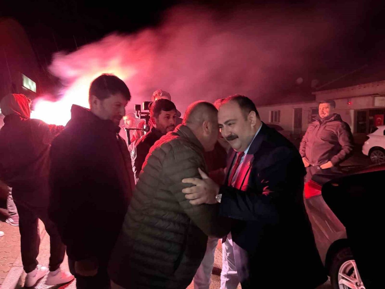 İnönü Belediye Başkanı Serhat Hamamcı, Oklubalı Mahallesi’ne ziyarette bulunup bölge