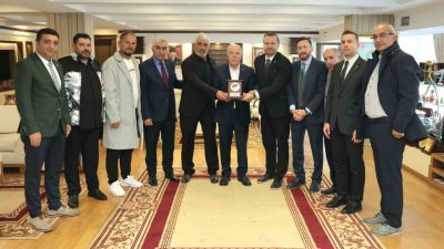 Erzurum Büyükşehir Belediye Başkanı Mehmet Sekmen, Erzurum’daki spor camiasının temsilcileri