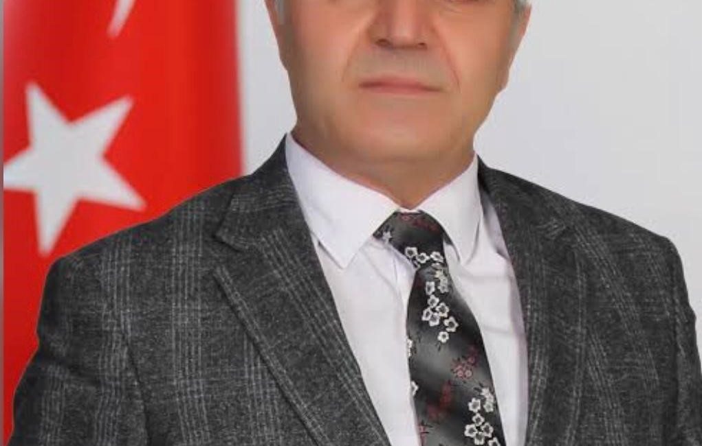 Tortum Belediye Başkanı Muammer Yiğider, Türkiye Cumhuriyeti’nin kuruluşunun 102’nci yılı