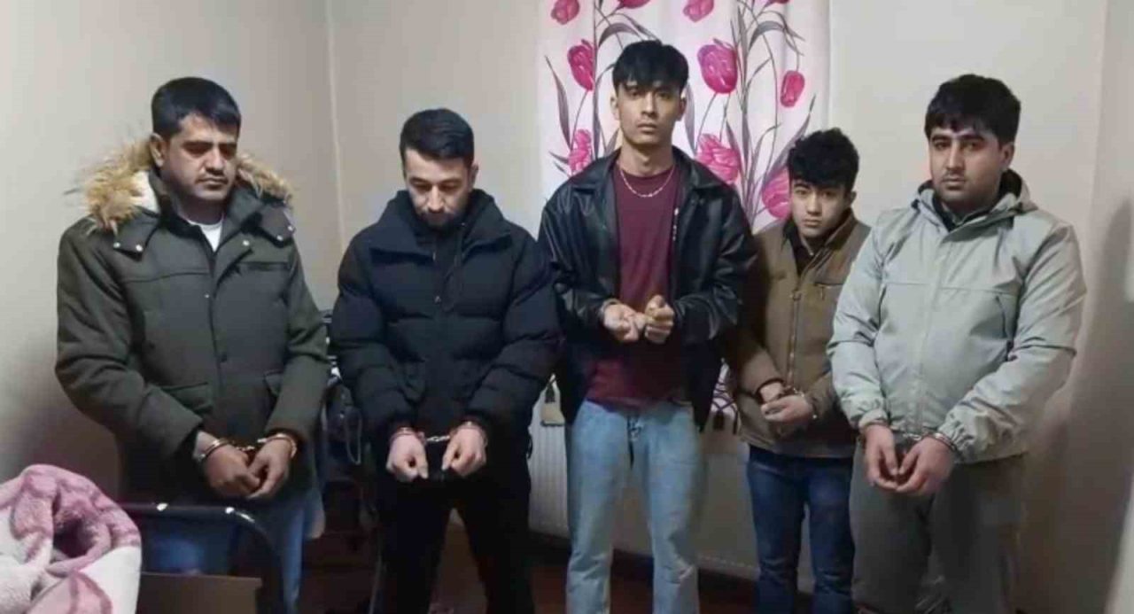 Bayburt’ta Göçmen Kaçakçılığıyla Mücadele ve Hudut Kapıları Şube Müdürlüğü ekiplerince